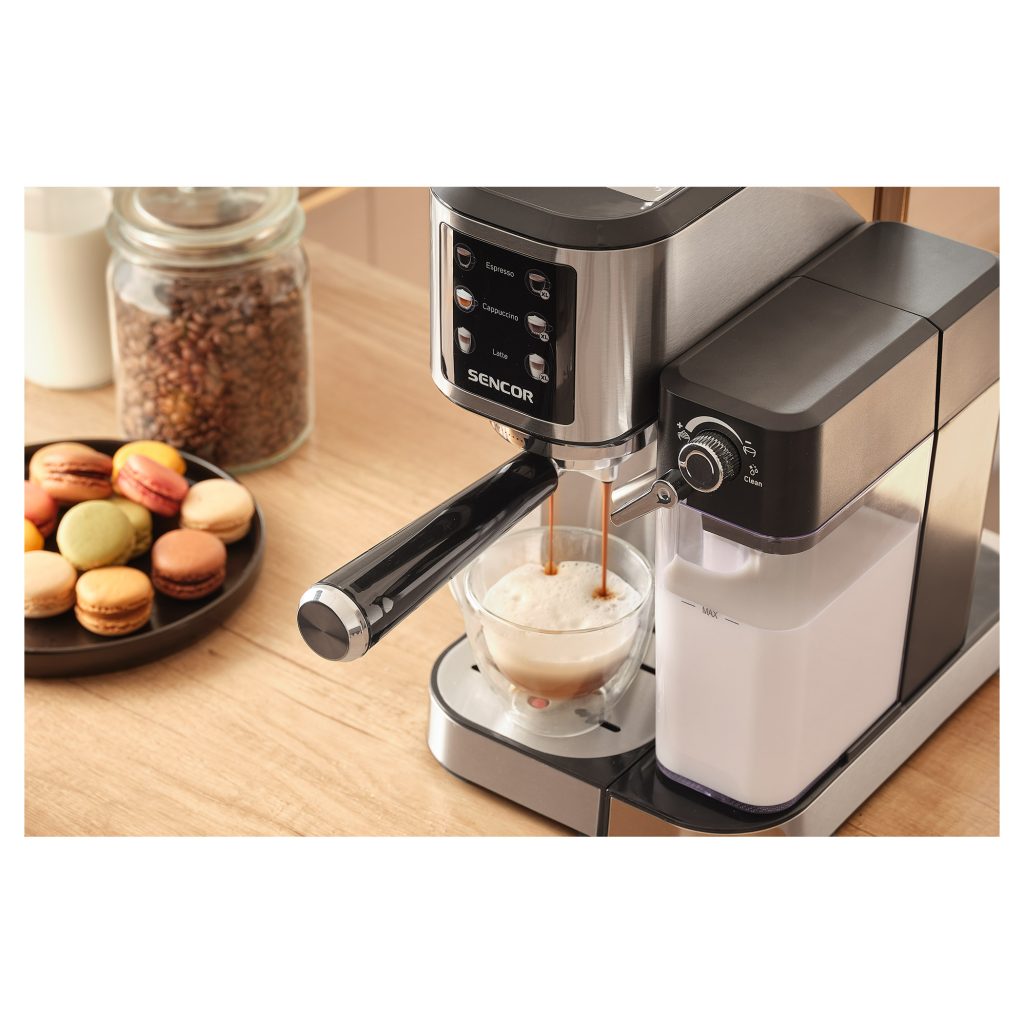 Ekspres kolbowy Sencor SES 4910SS — pojemnik i układ mleczny