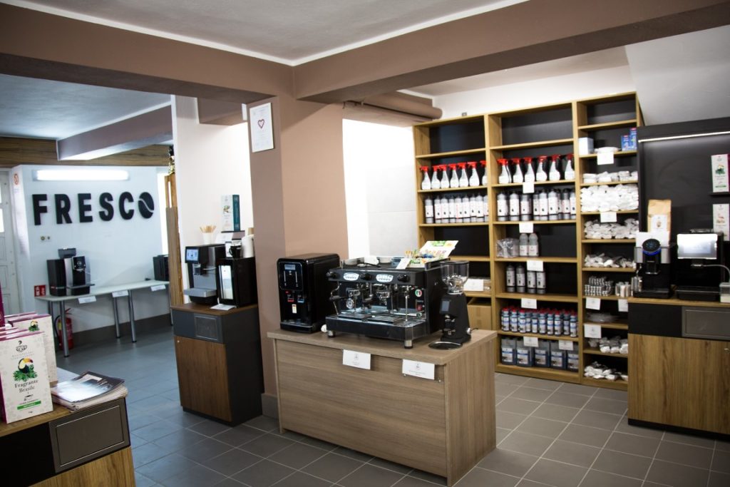 Ekspresy Fresco i Saeco w odnowionym salonie